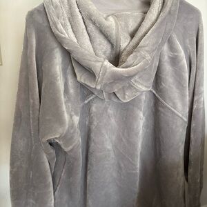 Athleta Cozy Gray Plush Hooded Jacket 2X Like New